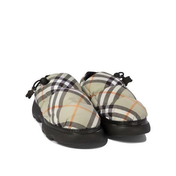 Elegant Quilted Check Slippers - Picture 2 of 4